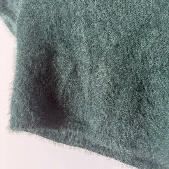 Cotton Candy La Cropped Fuzzy Hunter Green Top - Picture 3 of 4